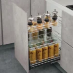 Porte bouteilles 35 CM Chromé – Coulisse à fermeture douce – Fixation bas avec guide – Image 2