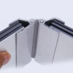 Connecteur de socle 100mm pour plinthes de cuisine - Angle flexible 100mm | 10 Pièces – Image 3